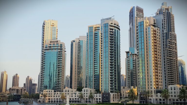 غرامة العقارات والوحدات السكنية في الامارات 2023